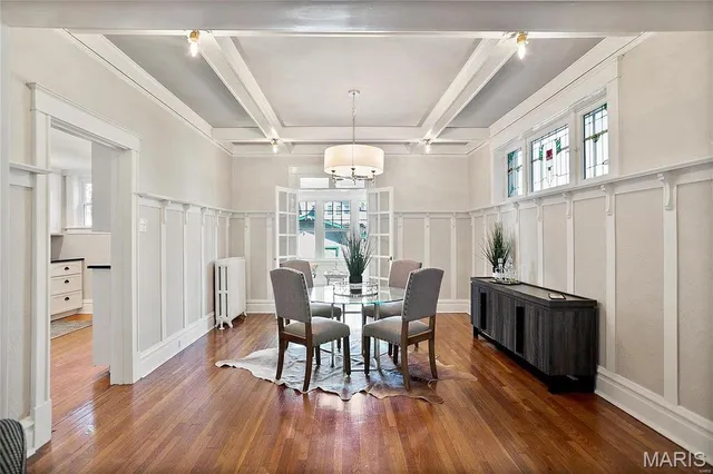 $398,500 | 10 Lawn Place, St. Louis, MO 63110