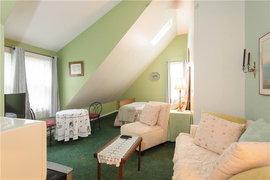 54 Malbone Road, Unit 1 Newport, RI 02840 - Photo 4 of 13 Gallery Image 4