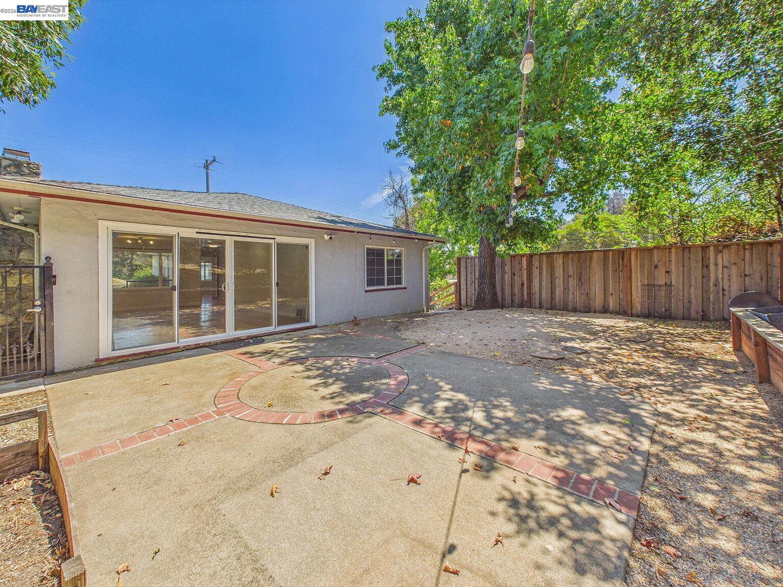 4015 Rusting Avenue Oakland, CA 94605 - Photo 34 of 88 Gallery Image 34