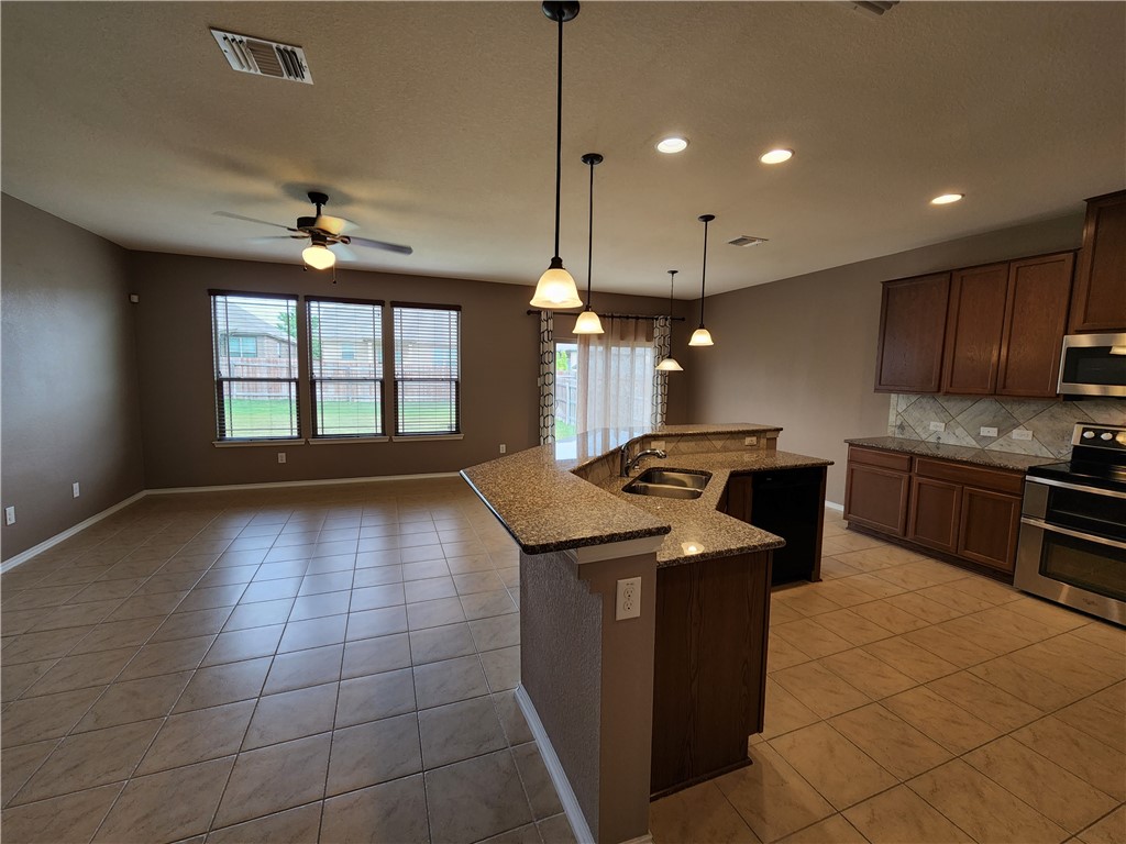 222 Telluride Drive Georgetown, TX 78626 - Photo 8 of 38