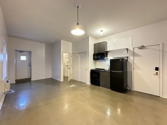 $1,125 | 1136 West Wilson Avenue, Unit 218, Chicago, IL 60640
