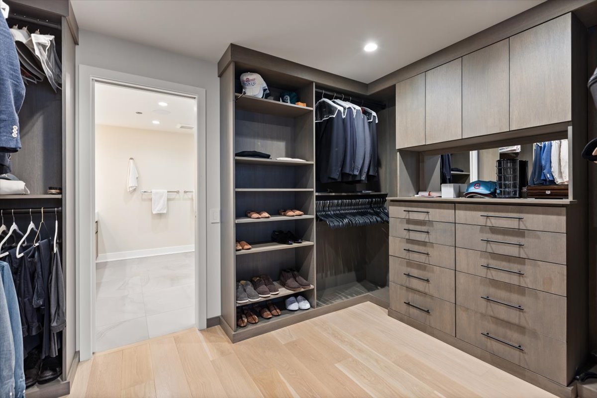 850 West Adams Street, Unit 7E Chicago, IL 60607 - Photo 11 of 27 a kitchen with a refrigerator and a stove top oven