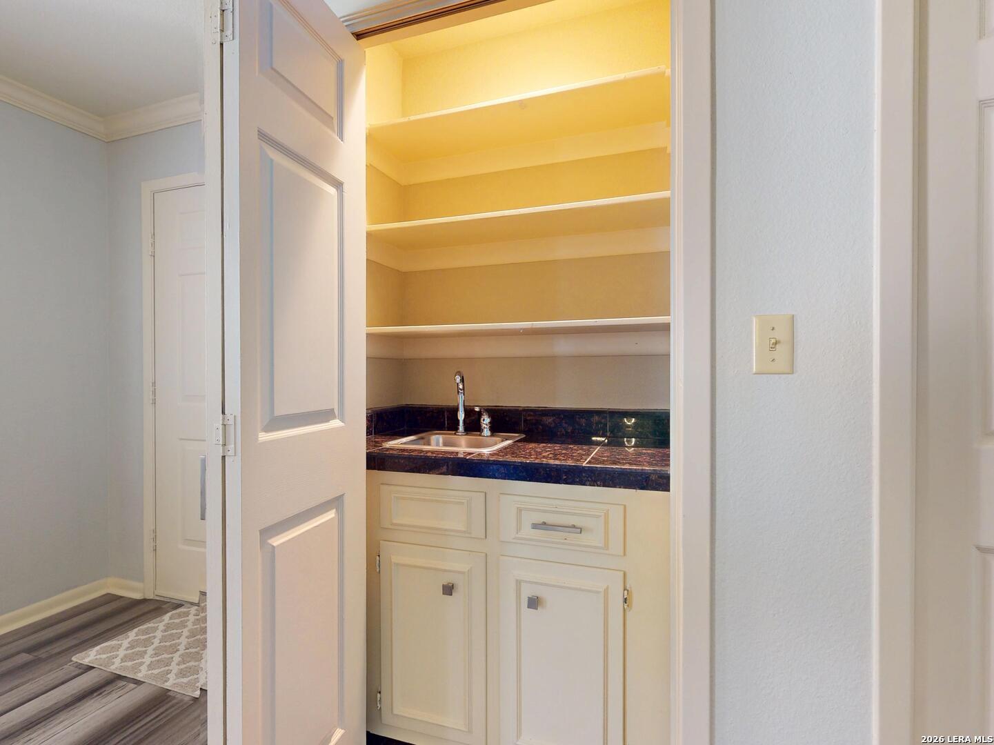 2611 Eisenhauer Road, Unit 506 San Antonio, TX 78209 - Photo 10 of 29
