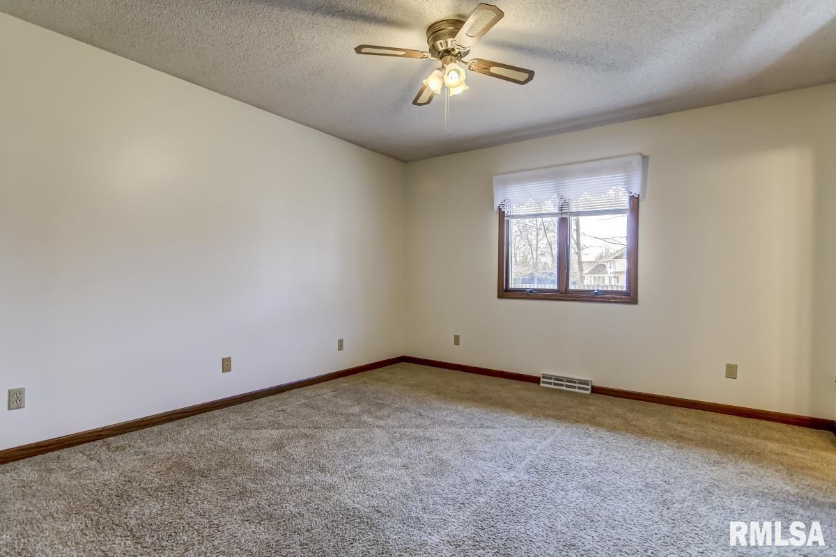 111 Allegheny Road Rochester, IL 62563 - Photo 13 of 36