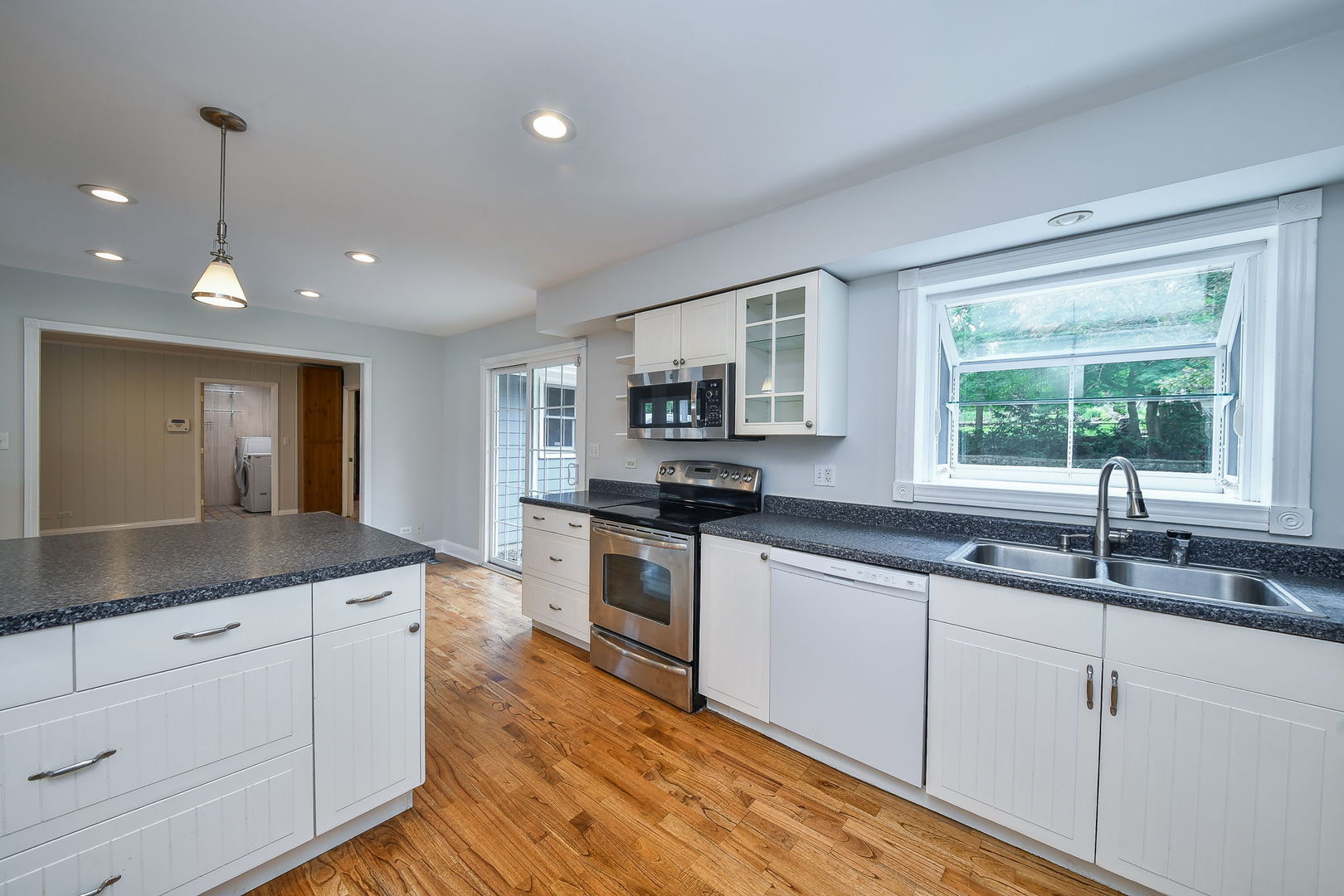 532 Ranch Road Wheaton, IL 60187 - Photo 13 of 42