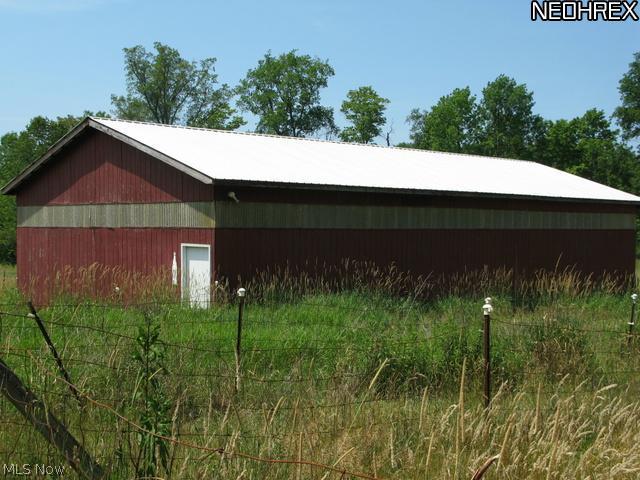 9032 Sherman Road Chesterland, OH 44026 - Photo 4 of 20 30x60 pole barn - gravel floor