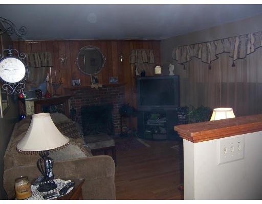 45 Fairview Road Stoneham, MA 02180 - Photo 3 of 10 Gallery Image 3