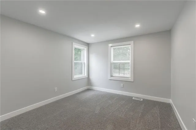 $159,000 | 410 Kensington Avenue, Kansas City, MO 64124