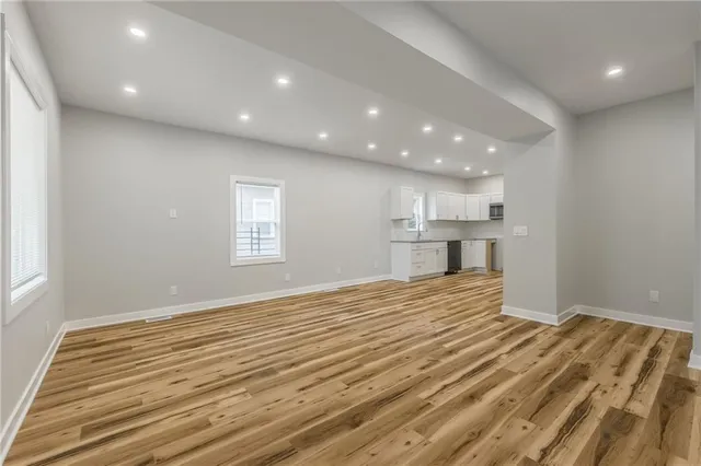 $159,000 | 410 Kensington Avenue, Kansas City, MO 64124