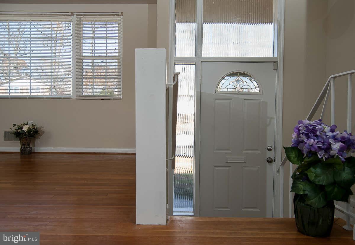 900 Malta Lane Silver Spring, MD 20901 - Photo 2 of 17 Interior (General)