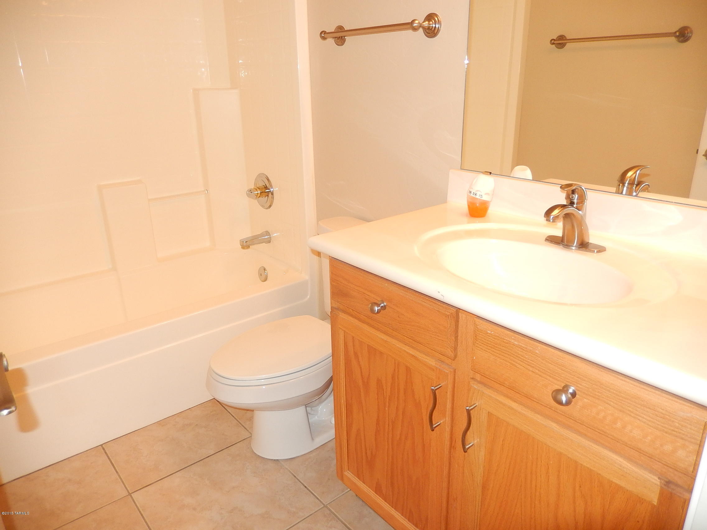 8373 East Sarnoff Ridge Loop Tucson, AZ 85710 - Photo 4 of 14