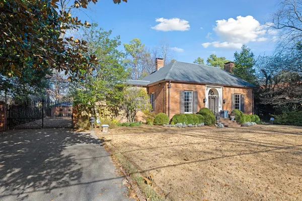 $674,900 | 2962 Midland Avenue, Memphis, TN 38111