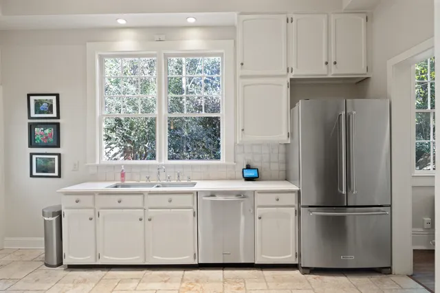 $689,000 | 2962 Midland Avenue, Memphis, TN 38111