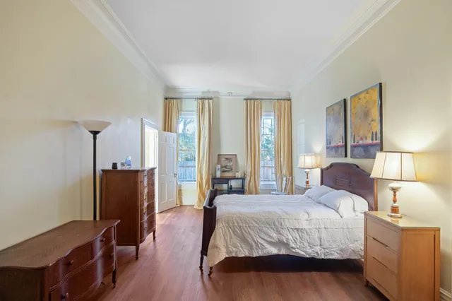 $689,000 | 2962 Midland Avenue, Memphis, TN 38111