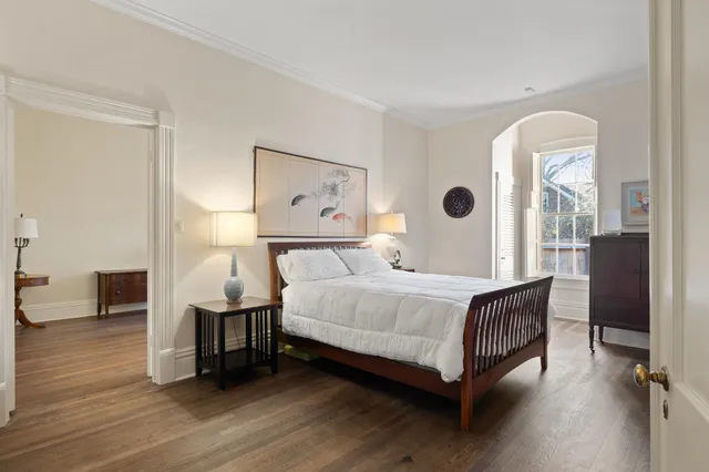 $689,000 | 2962 Midland Avenue, Memphis, TN 38111