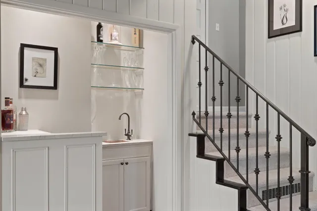 $689,000 | 2962 Midland Avenue, Memphis, TN 38111