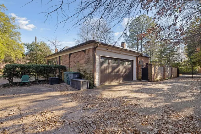 $689,000 | 2962 Midland Avenue, Memphis, TN 38111