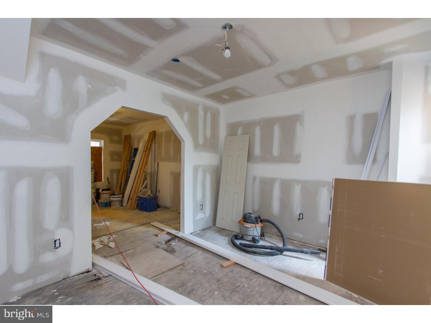 3116 Tasker Street Philadelphia, PA 19145 - Photo 4 of 11 Gallery Image 4