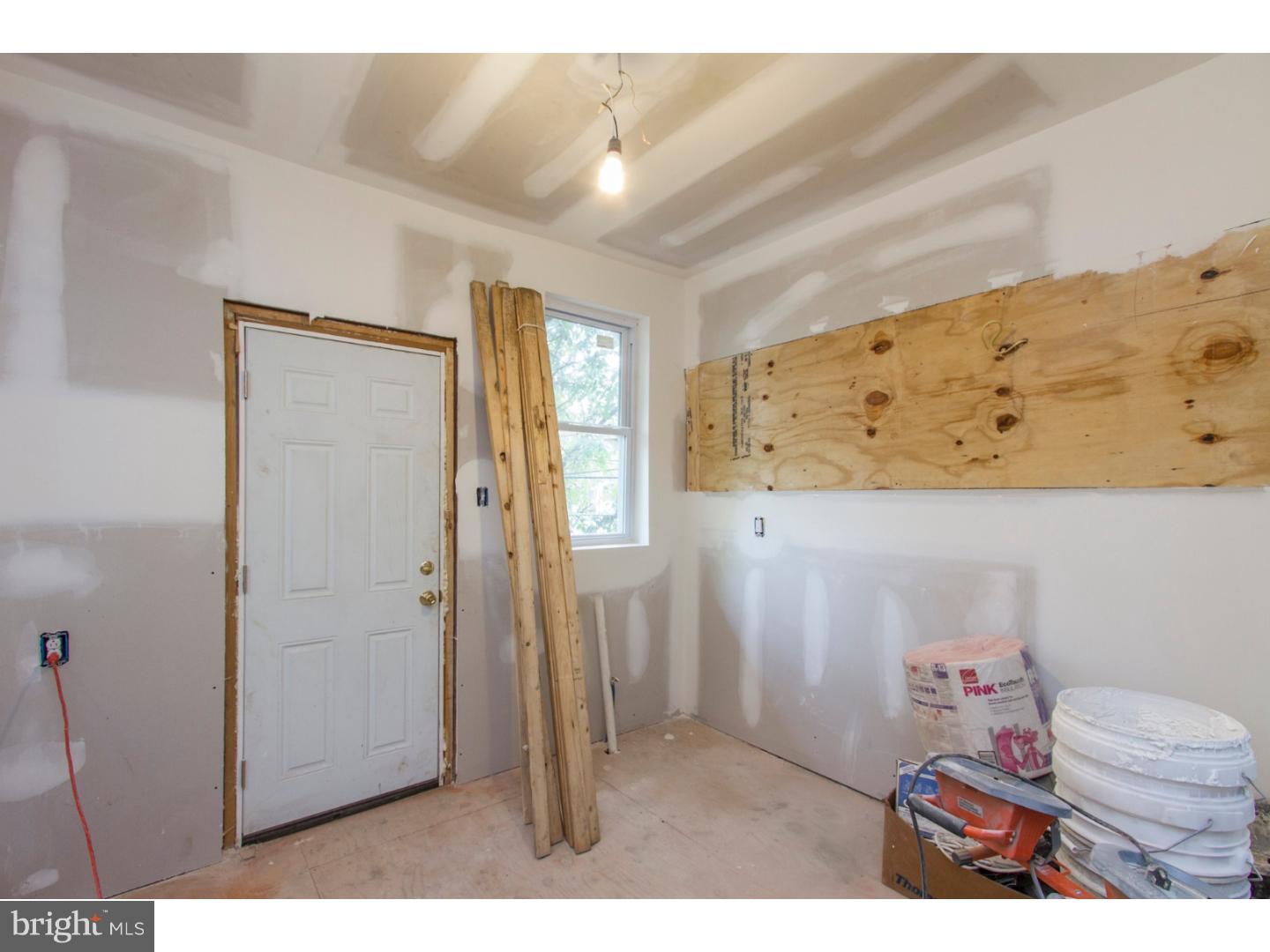 3116 Tasker Street Philadelphia, PA 19145 - Photo 6 of 11 Gallery Image 6