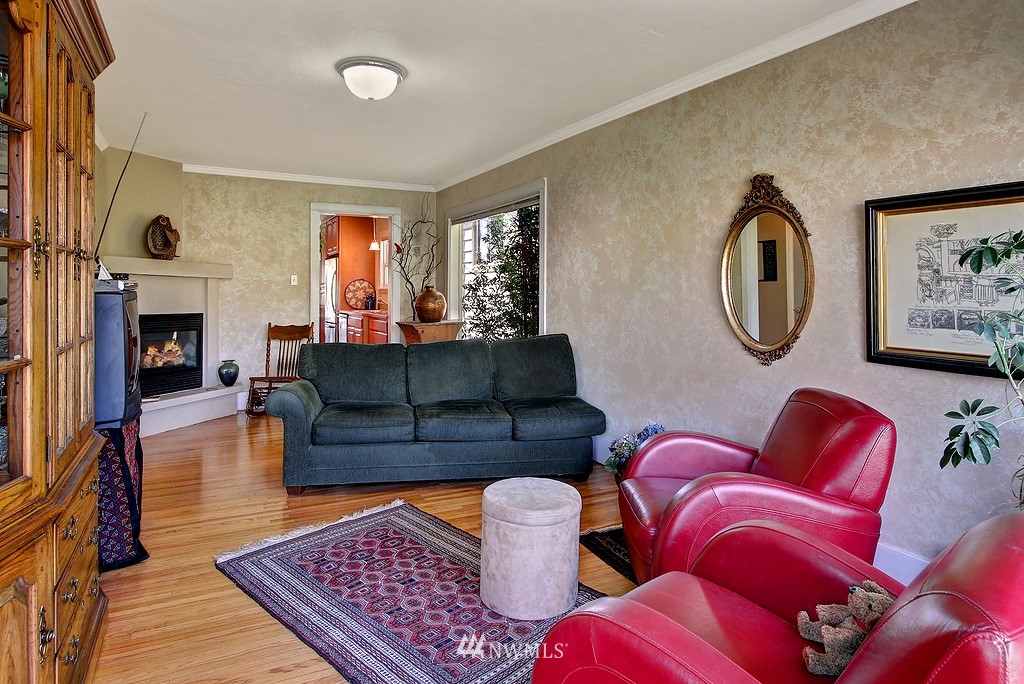 539 North 73rd Street Seattle, WA 98103 - Photo 5 of 7 Gallery Image 5