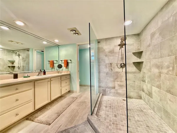 a bathroom with a toilet