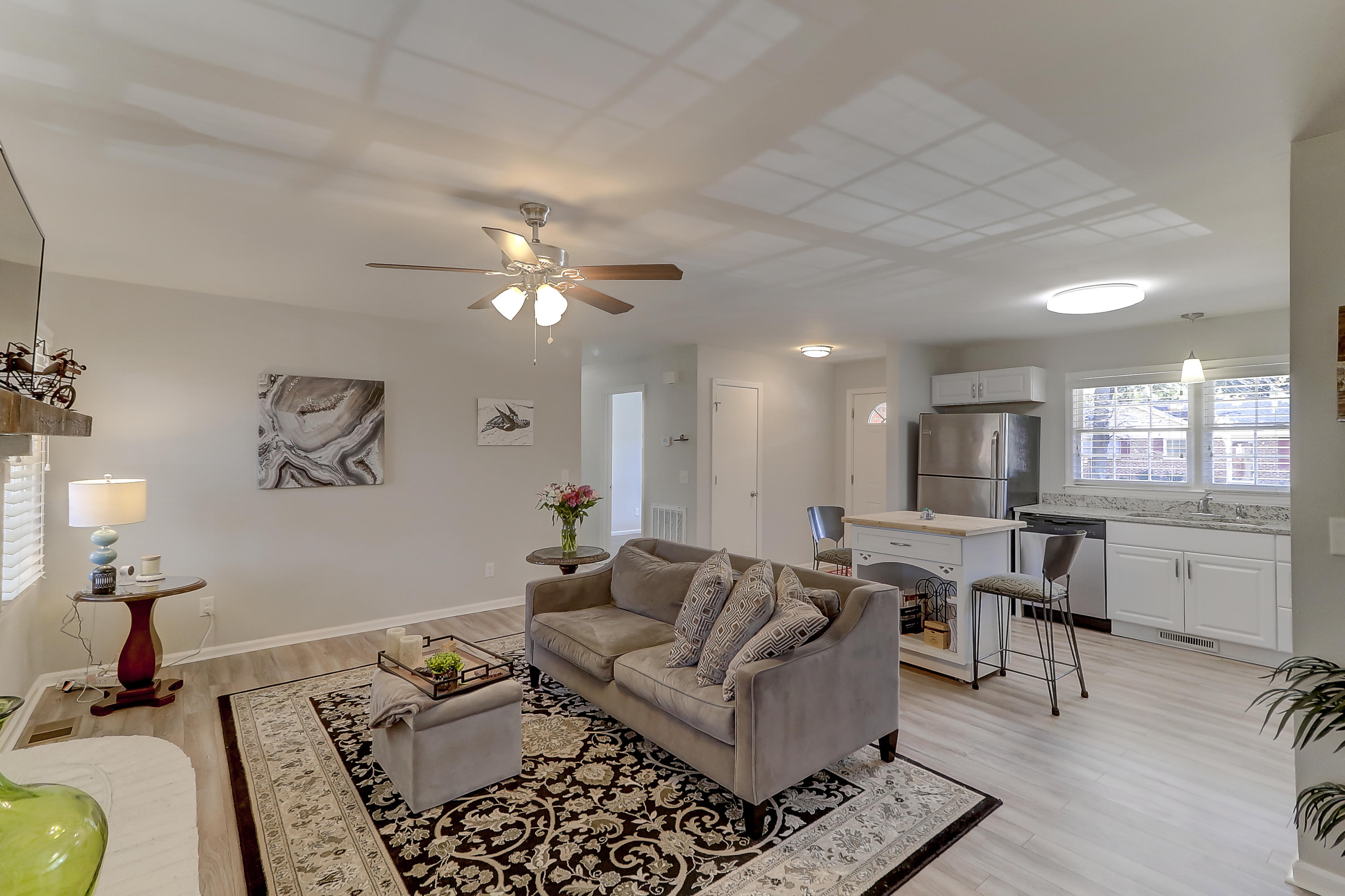 1760 Dogwood Road Charleston, SC 29414 - Photo 11 of 34 1760 Dogwood (11)