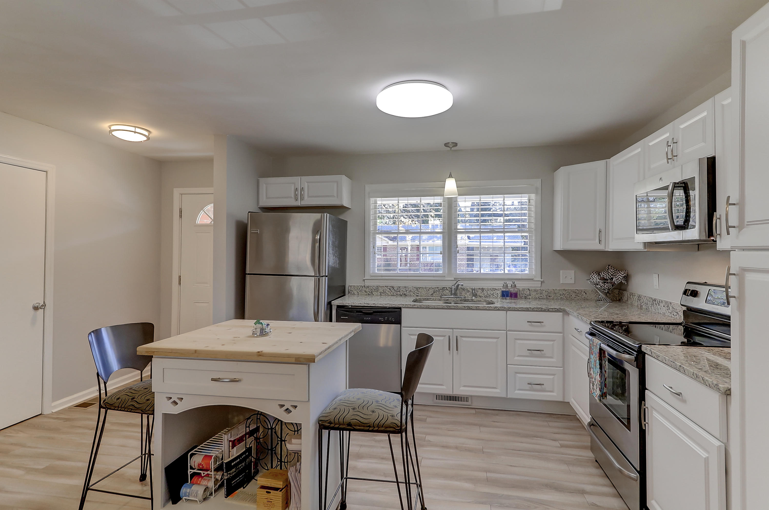 1760 Dogwood Road Charleston, SC 29414 - Photo 14 of 34 1760 Dogwood (14)