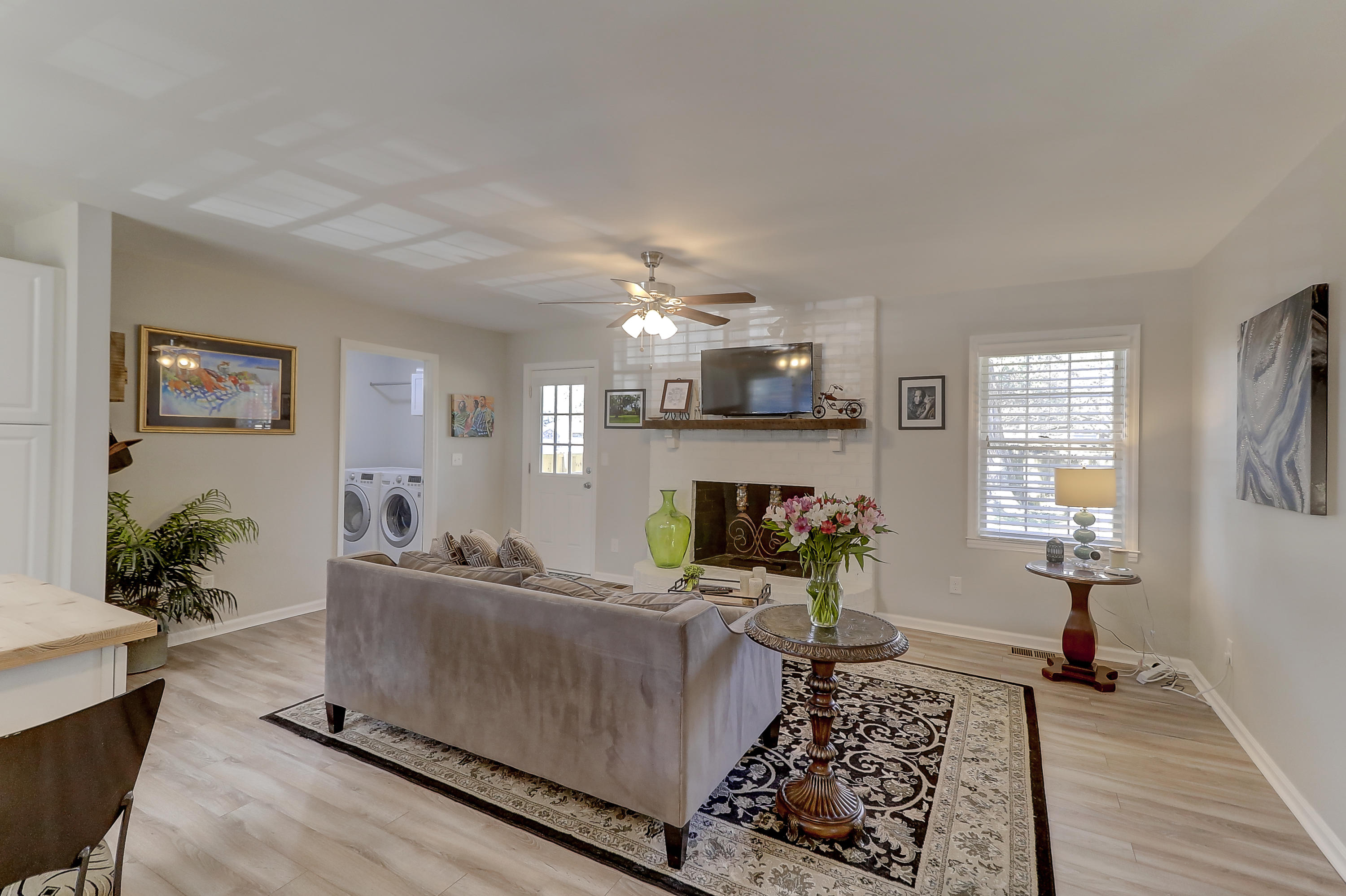 1760 Dogwood Road Charleston, SC 29414 - Photo 4 of 34 1760 Dogwood (4)