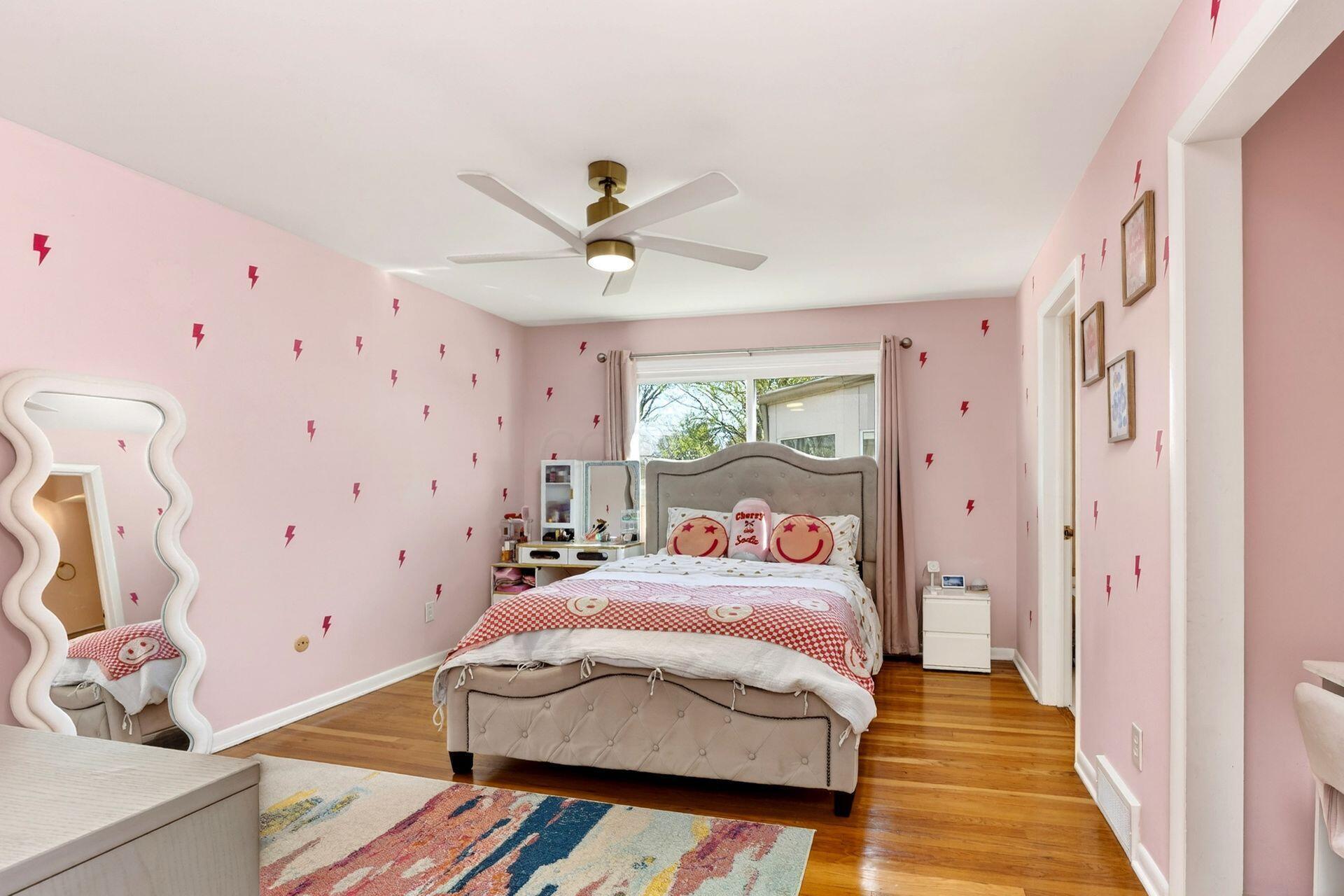 2433 Brookwood Road Columbus, OH 43209 - Photo 51 of 105 Third Bedroom