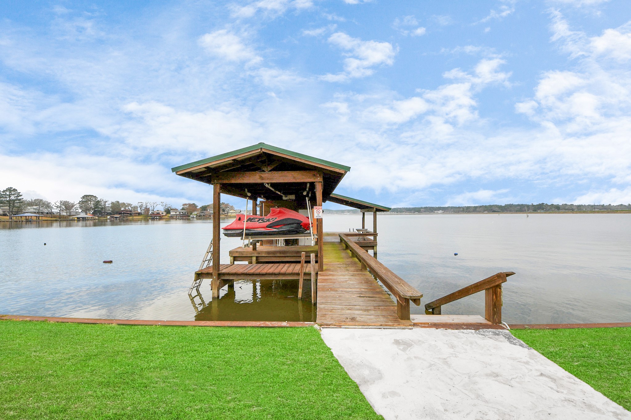 292 Kickapoo Drive Livingston, TX 77351 - Photo 31 of 50 Boat house with double jet ski lift and boat lift