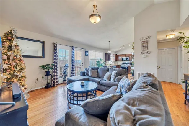 a picture of a bench in a kitchen