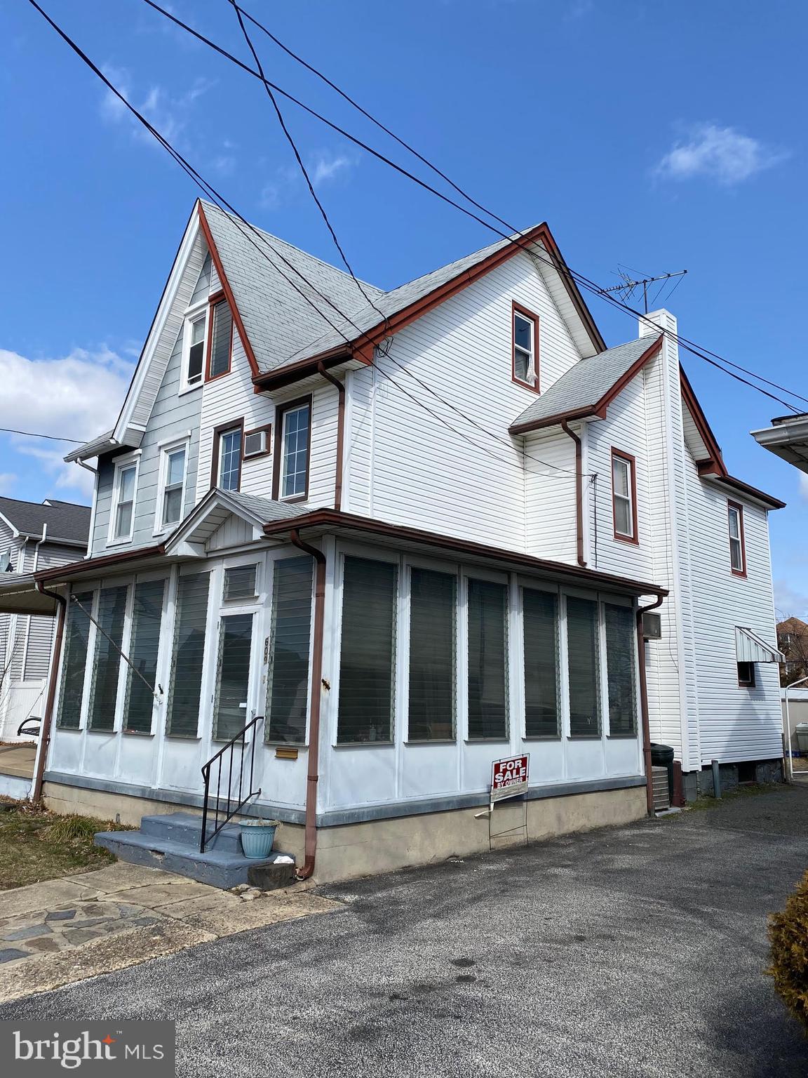 609 Bridgeboro Street Riverside, NJ 08075 - Photo 3 of 6