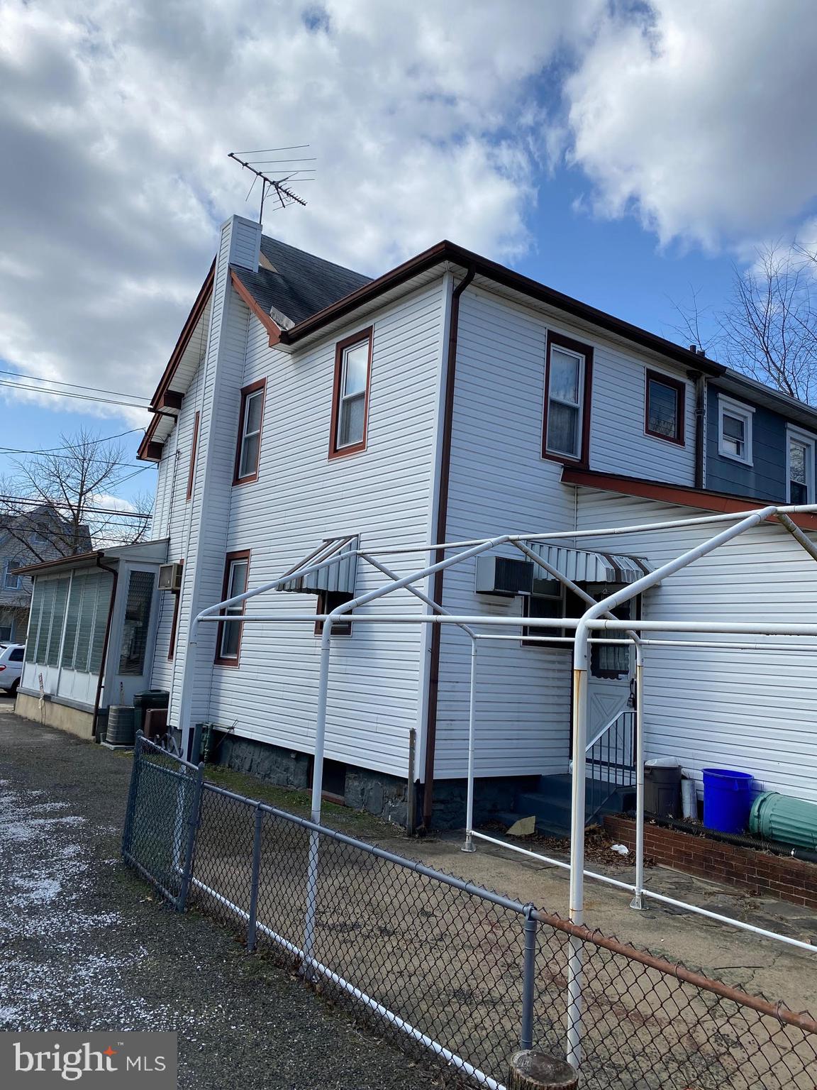 609 Bridgeboro Street Riverside, NJ 08075 - Photo 4 of 6