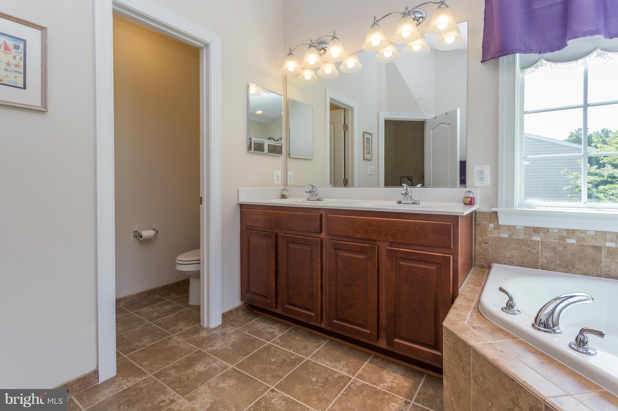 5885 Riverside Drive Woodbridge, VA 22193 - Photo 15 of 24 Bath (Master)