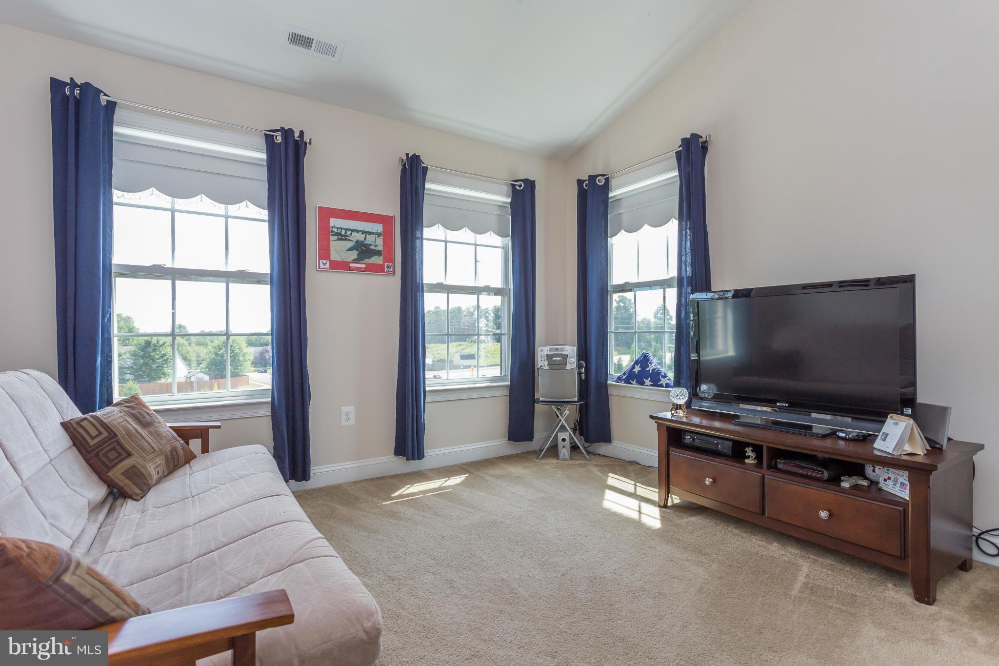 5885 Riverside Drive Woodbridge, VA 22193 - Photo 18 of 24 Bedroom #3