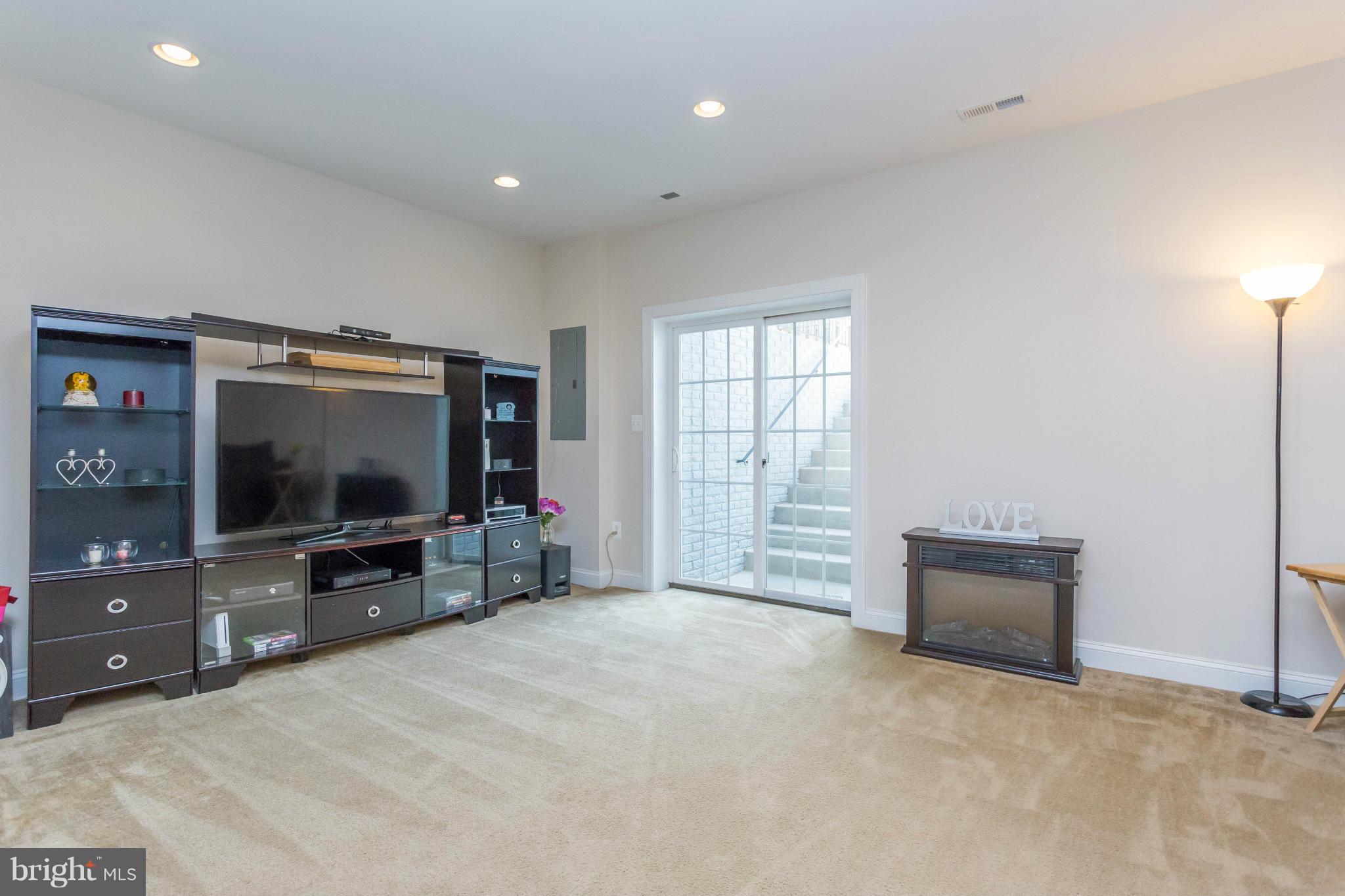 5885 Riverside Drive Woodbridge, VA 22193 - Photo 19 of 24 Finished Recreation/TV room