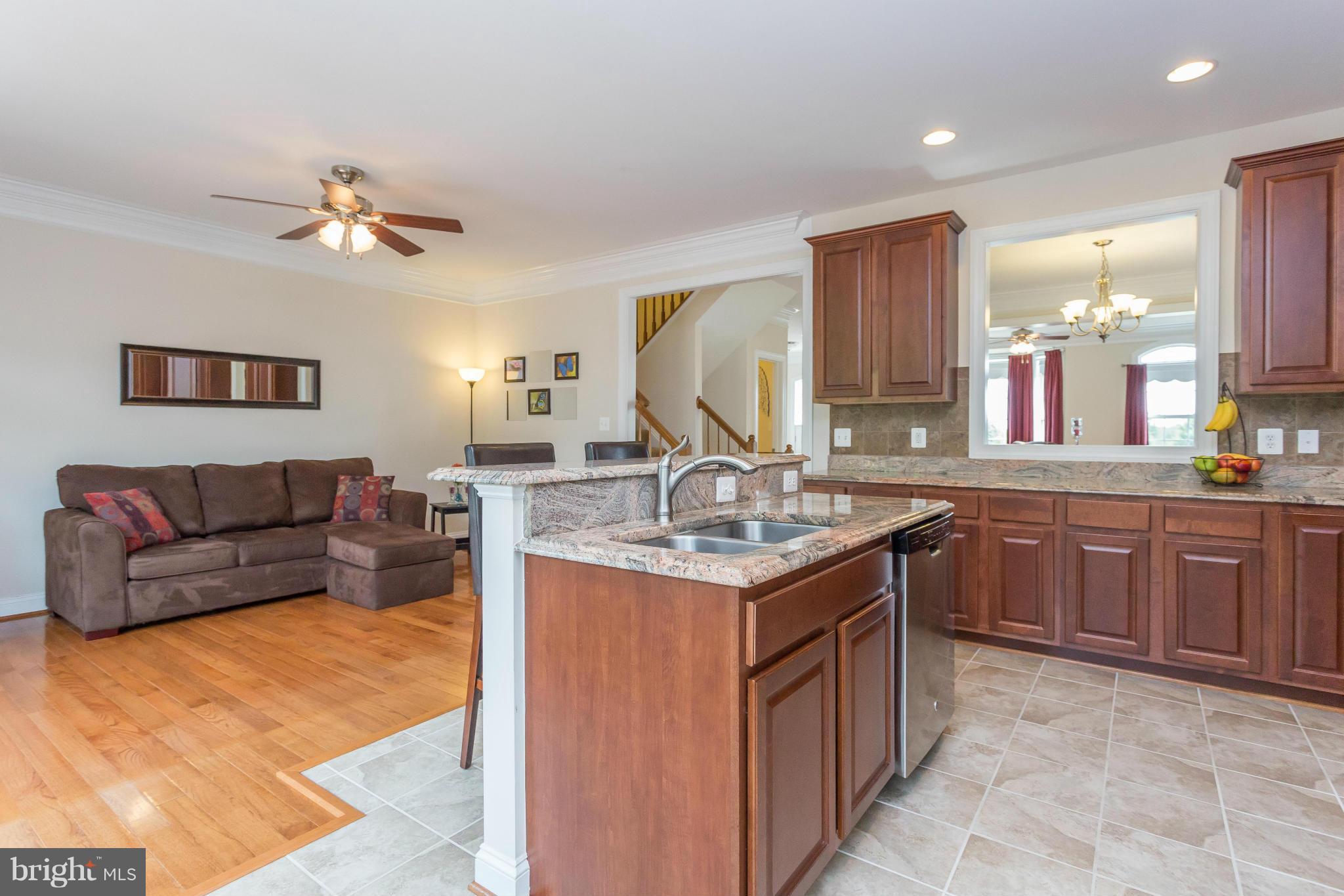 5885 Riverside Drive Woodbridge, VA 22193 - Photo 9 of 24 Kitchen
