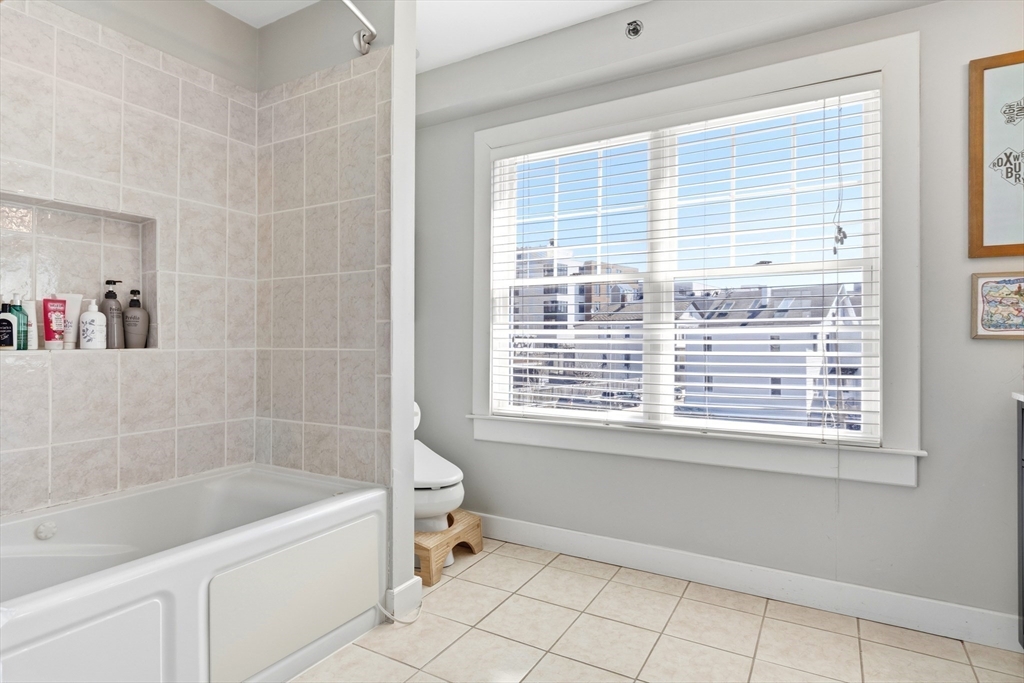 35 Middle Street, Unit 4 Boston, MA 02127 - Photo 13 of 18