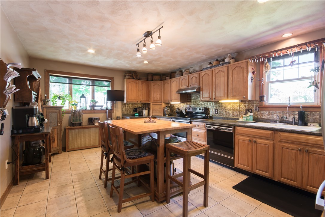 60 Kaufman Road Tiverton, RI 02878 - Photo 11 of 47