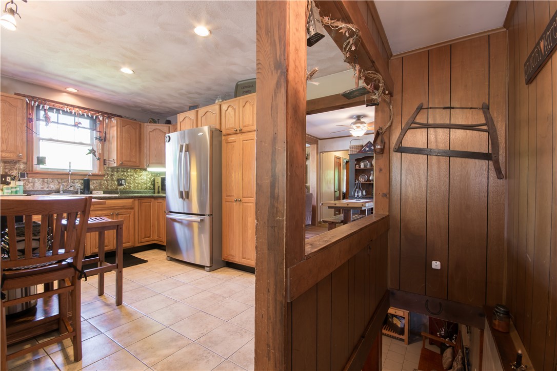 60 Kaufman Road Tiverton, RI 02878 - Photo 4 of 47