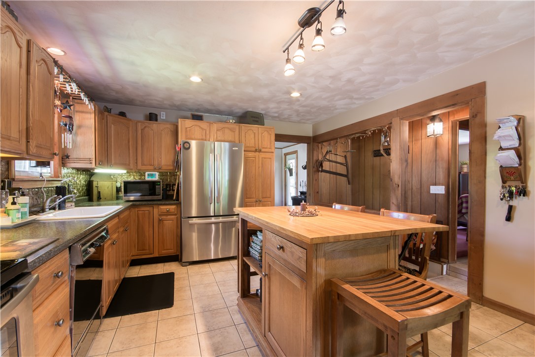 60 Kaufman Road Tiverton, RI 02878 - Photo 8 of 47