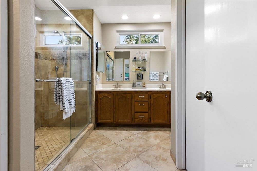 387 Allen Way Benicia, CA 94510 - Photo 24 of 42