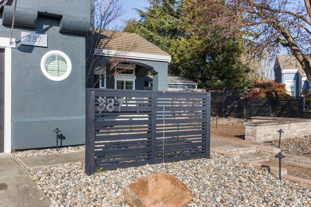 387 Allen Way Benicia, CA 94510 - Photo 3 of 42