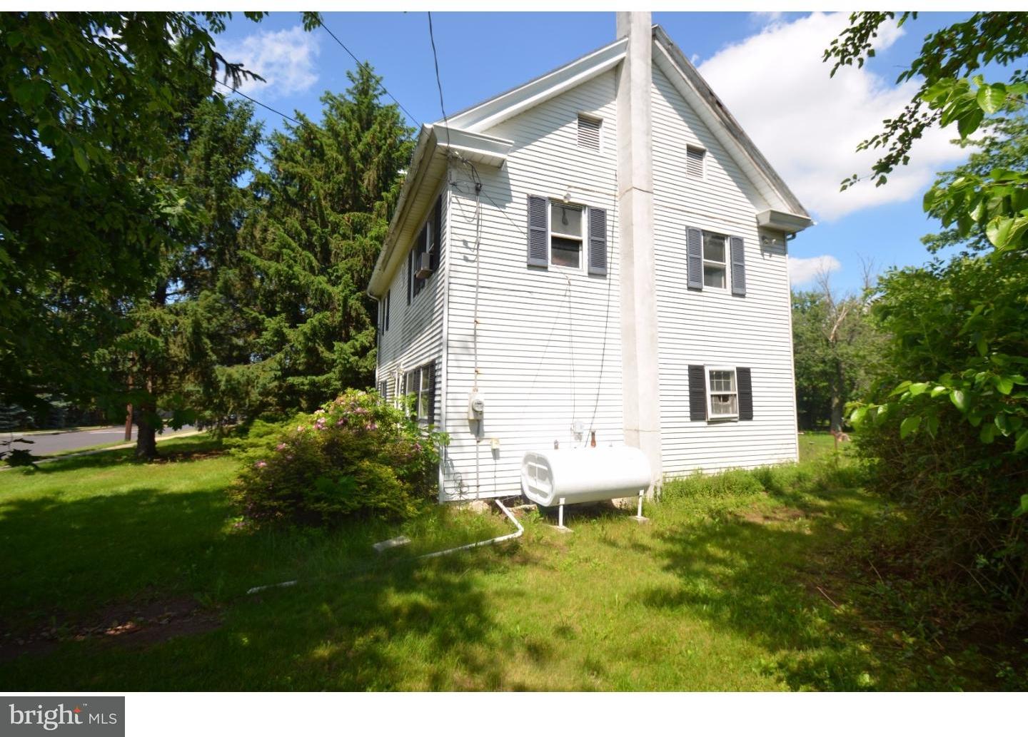 1409 Moyers Road Hatfield, PA 19440 - Photo 4 of 12 Exterior Side