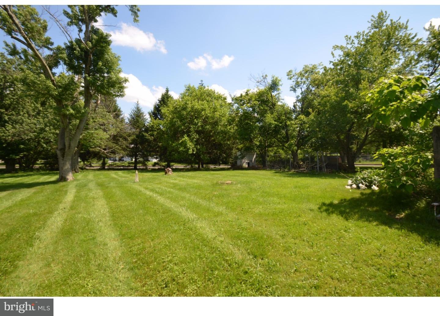 1409 Moyers Road Hatfield, PA 19440 - Photo 7 of 12 Exterior Back