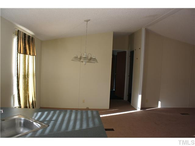 799 Bakers Chapel Road Princeton, NC 27569 - Photo 3 of 14 BREAKFAST AREA