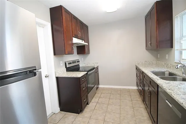 $1,900 | 903 South Disston Avenue, Minneola, FL 34715