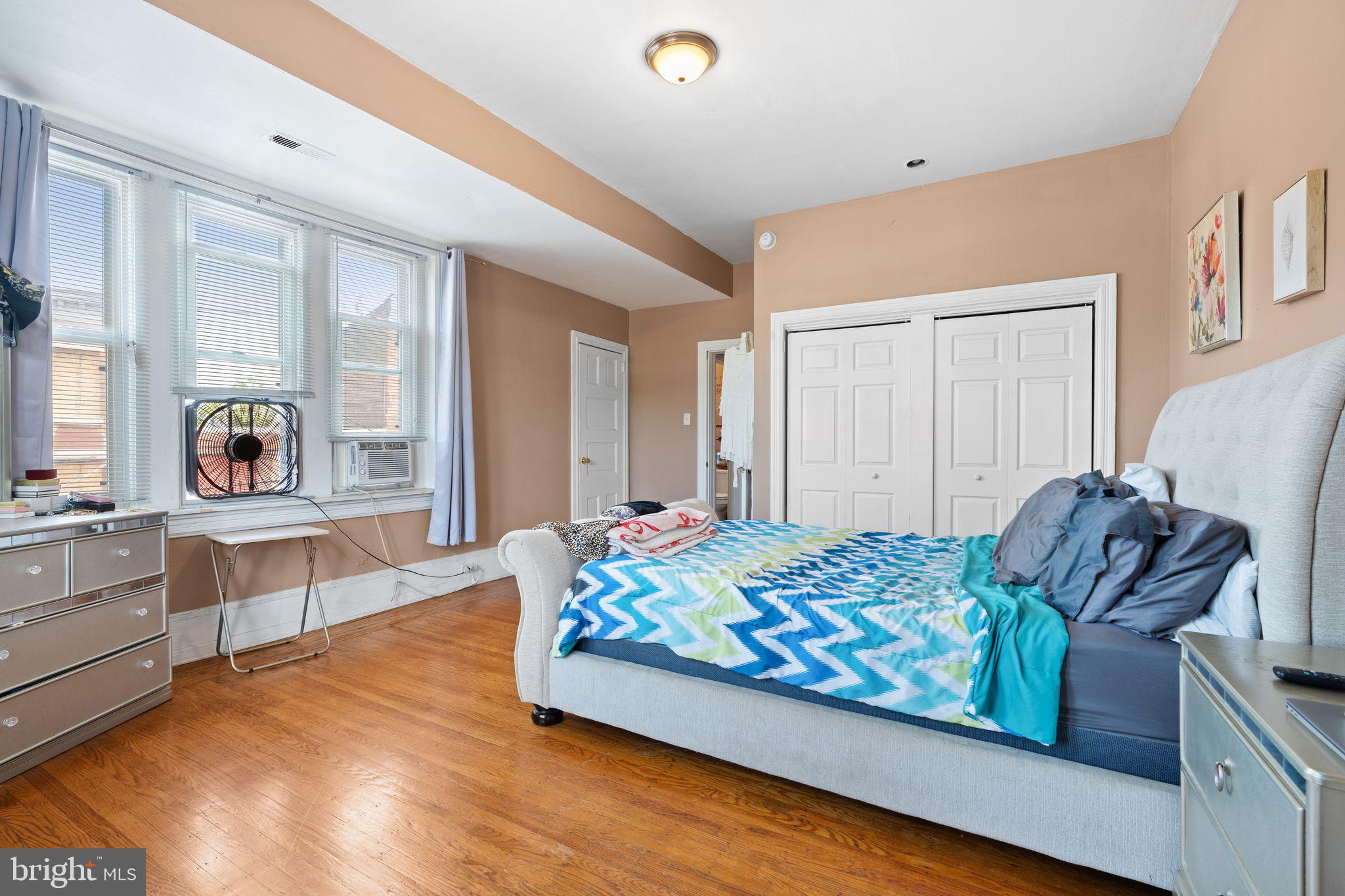 4600 Wayne Avenue Philadelphia, PA 19144 - Photo 21 of 25 a bedroom with bed and window