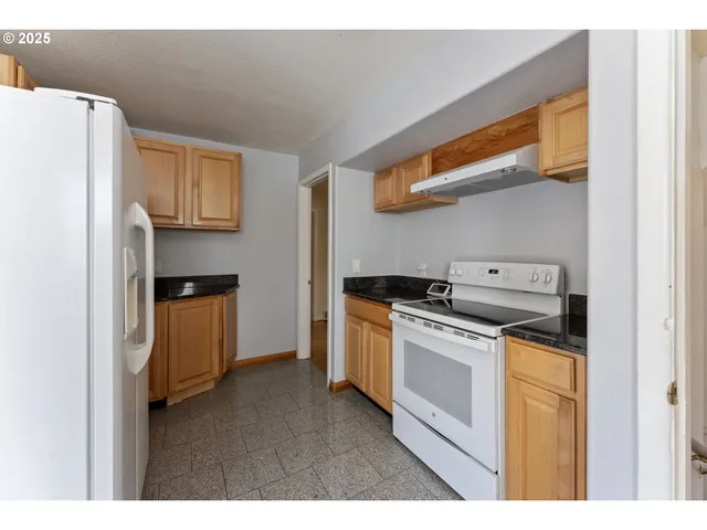 $429,900 | 1408 Northeast 114th Avenue, Portland, OR 97220