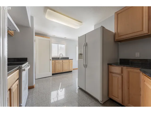 $429,900 | 1408 Northeast 114th Avenue, Portland, OR 97220